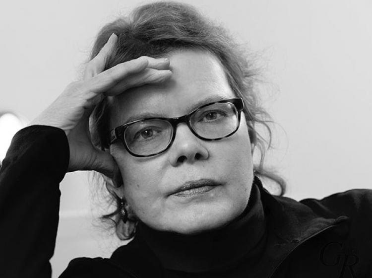 Julie Ault