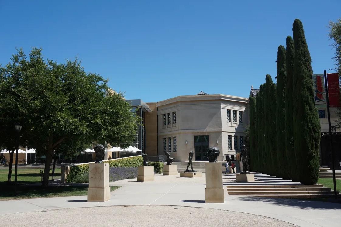 An image of the Cantor outdoor, by the Rodin garden